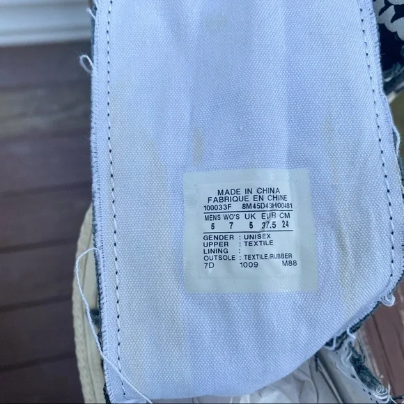 Converse CT Sketched Hi Black / White 100033f Shoes Barely Used Size 5 - Picture 2 of 10